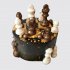 Черный торт с шахматными фигурами из мастики №105573
