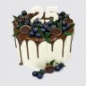 Квадратный торт с ягодами парню на 25 лет №106510