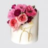 Нежный торт с силуэтом девушки и розами №108261
