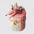 Нежный торт в виде шкатулки с девушкой с виски в цветах №108555