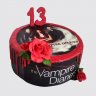 Торт на День Рождения с ягодами и макарунами Дневники вампира №108860