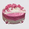 Классический торт на ДР Крестной маме с макарунами и розами №111077
