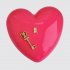 Красный торт в виде сердца с золотым ключом №111730