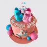 Нежный торт с украшениями в виде игрушек сообщение о беременности №114095