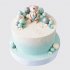 Нежный торт на 1 месяц мальчику с мишкой и шарами из мастики №114377