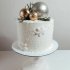 Торт на Новый год с шарами и украшениями №122332