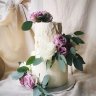 Двухъярусный свадебный торт с цветами №129277