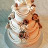 Бежевый свадебный торт №129359